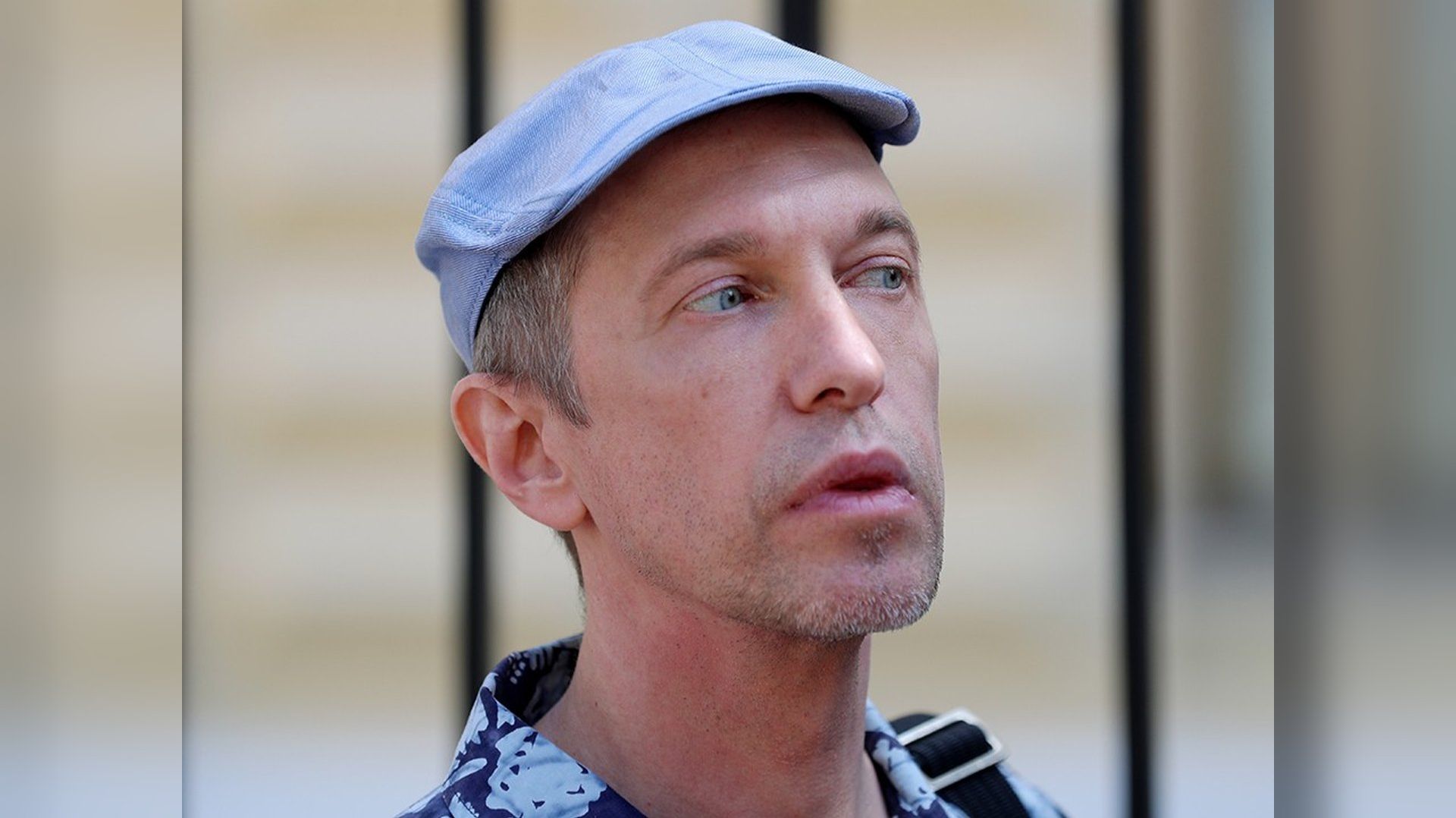 Момент рокового падения Сергея Соседова у лестницы сняла камера в якутском отеле