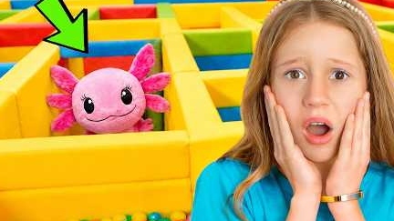 Настя и её друзья в игровой комнате