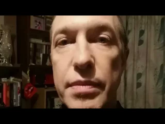 ОДНИ НЕСТЫКОВКИ: ИЗВЕСТНЫЙ ПЕВЕЦ ПРИЗВАЛ РАССЛЕДОВАТЬ СТРАННУЮ СМЕРТЬ СОСЕДОВА