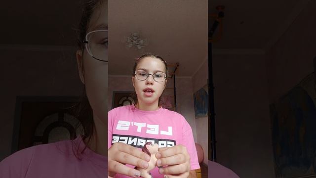 я распаковываю пакет который мне выдали на 5 вёрст 🎉