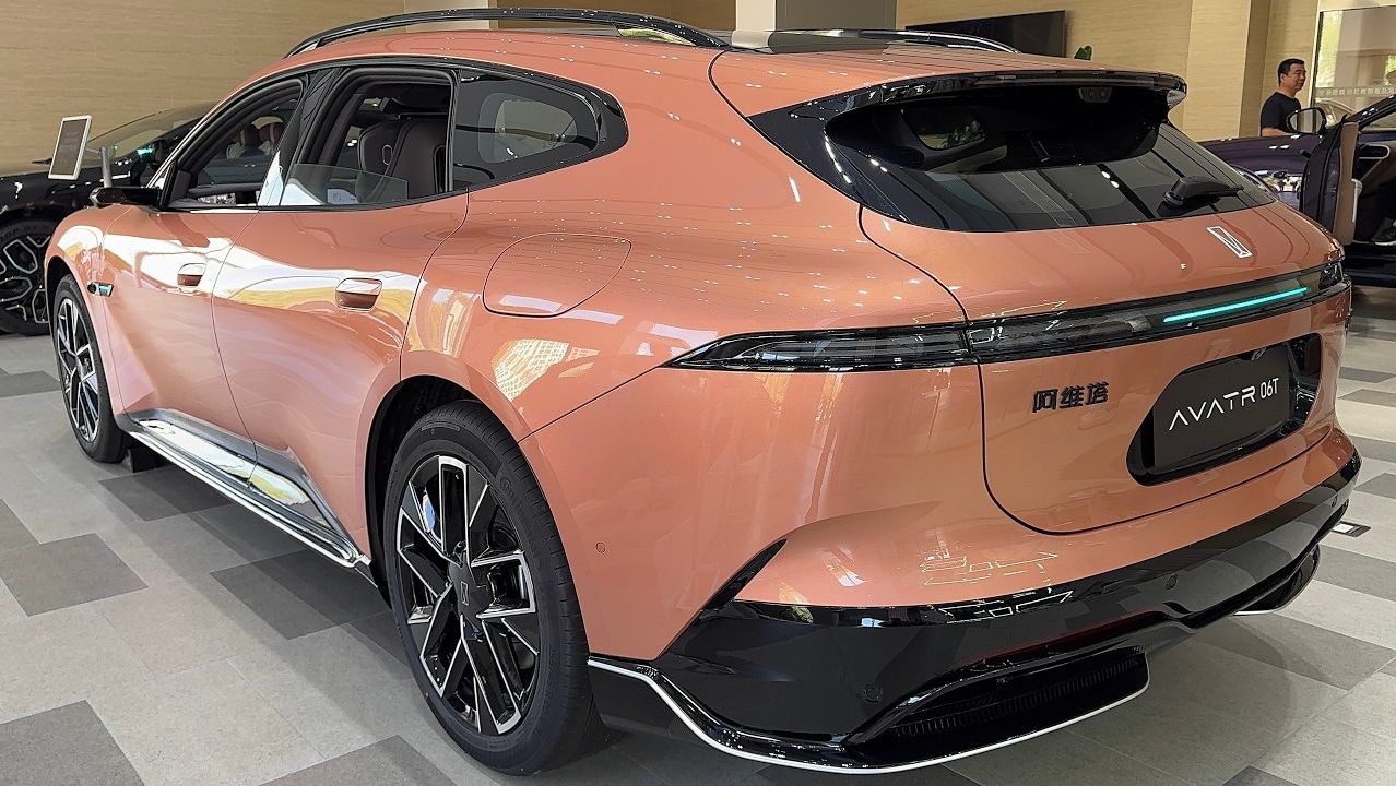 5. All New 2026 Changan Huawei Avatr 06 Touring  - Exterior And Interior