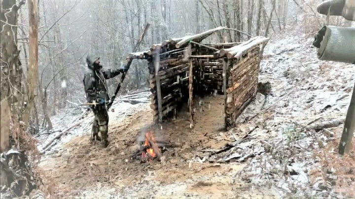 Зимний кемпинг. Строю хижину в лесу своими руками. Бушкрафт АСМР