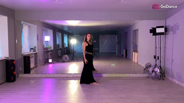 Урок танцев Vogue под TommyMuzzic – Sao Paulo для начинающих