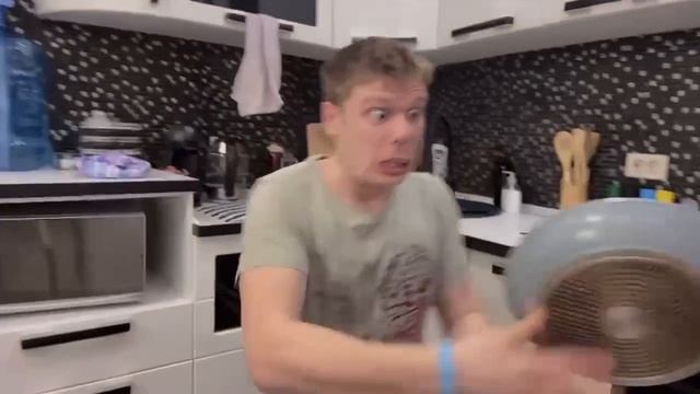 Перезалив видео с ютуба от легендарного канала Idonfirst!