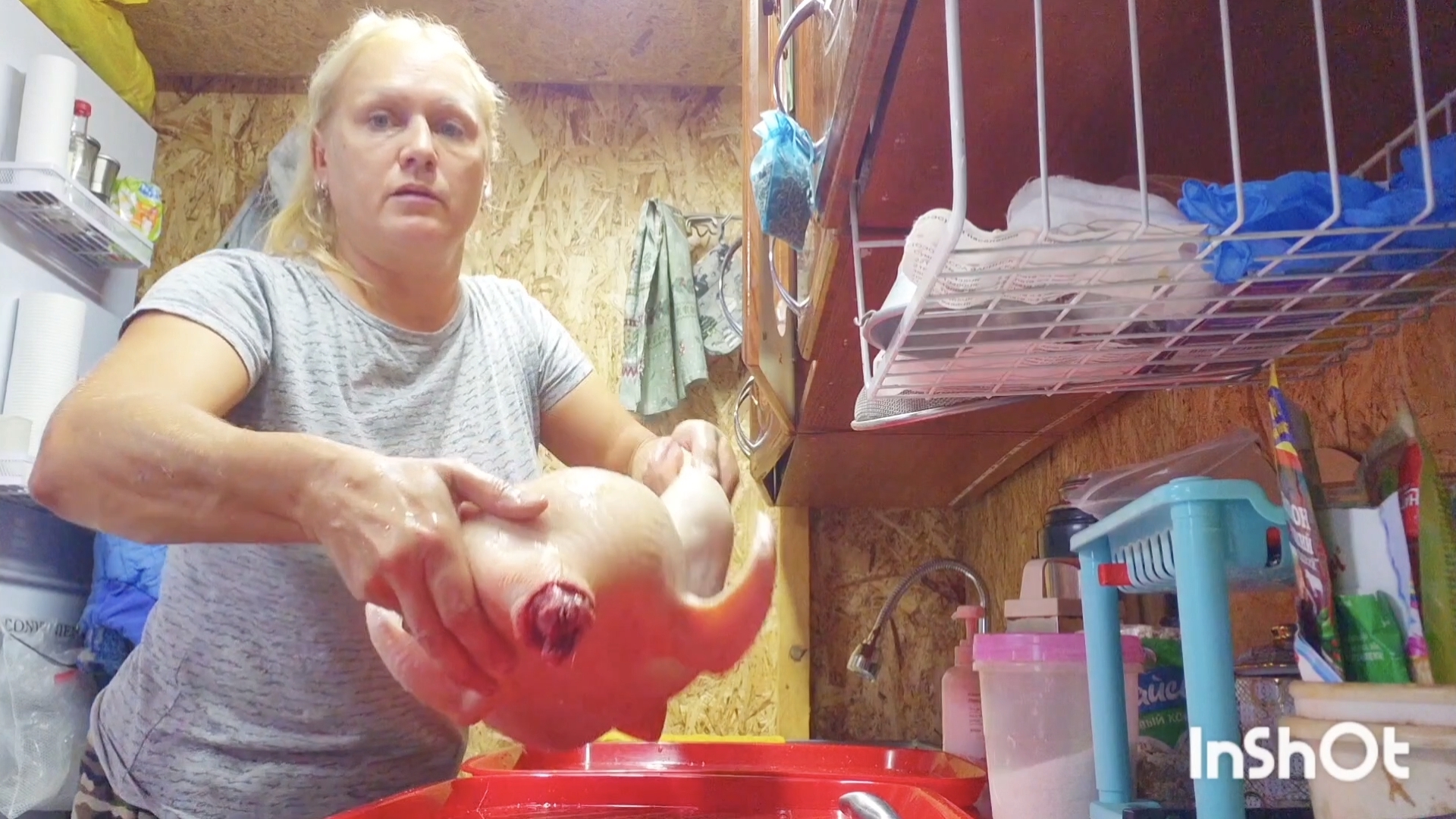 ВЫСТАВИЛА НА ПРОДАЖУ, ОЧЕНЬ СЛОЖНО.ОТВЕЧУ НАМКОММЕНТАРИЙ,ПОКУПАТЕЛЬ СИЛЬНО ПЬЯН