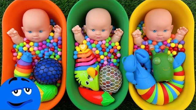 Baby Dolls Playing Rainbow Balls & Beads With Toys Satisfying Video | 152 | Ghentalin