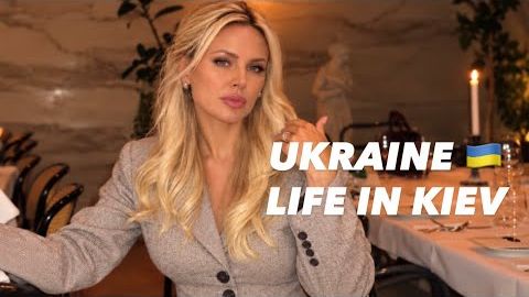 Украина 🇺🇦Жизнь в Киеве. 26 сентября 2026 года. Улицы Киева, Украина. Уличные сцены.