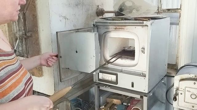 В гостях у художников эмальеров - учусь выпиливать медь - сделали несколько подвесок