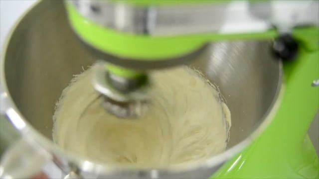 Миндальные безе из тростникового коричневого сахара, легкий рецепт
