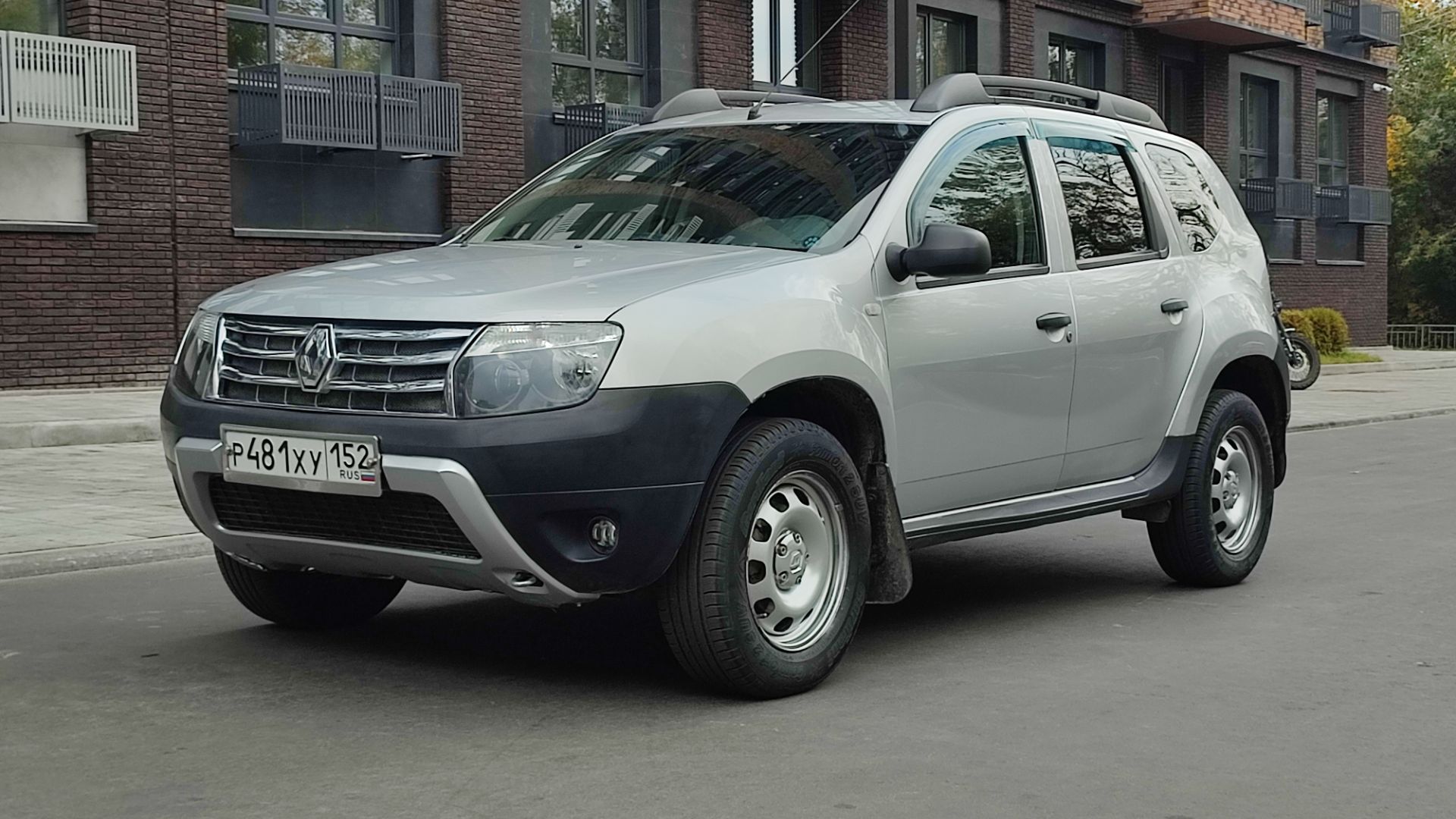 Renault Duster 2013 г.в. - 1,6 МКПП 4WD