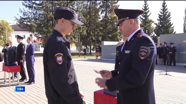 В Уфе состоялась торжественная церемония принятия присяги курсантами МВД