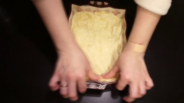 Готовлю пирог с брынзой и помидорами. Очень вкусно. Рецепт и обзор приготовления.