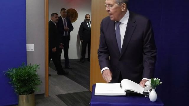 Лавров вручил генсеку ООН доклад о фальсификации в Буче и вскрыл обман Киева