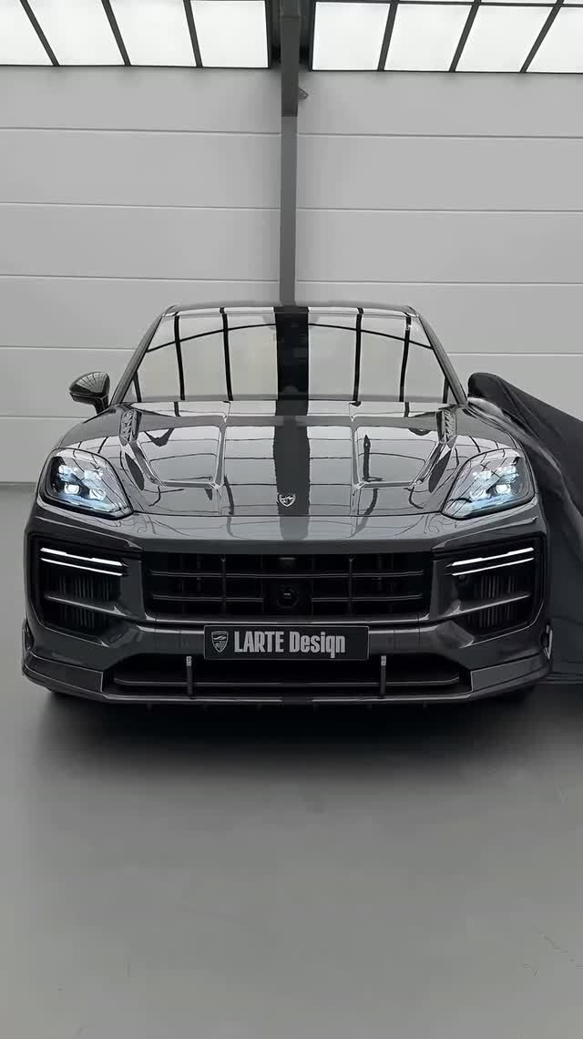 Porsche Cayenne Grey Larte Design