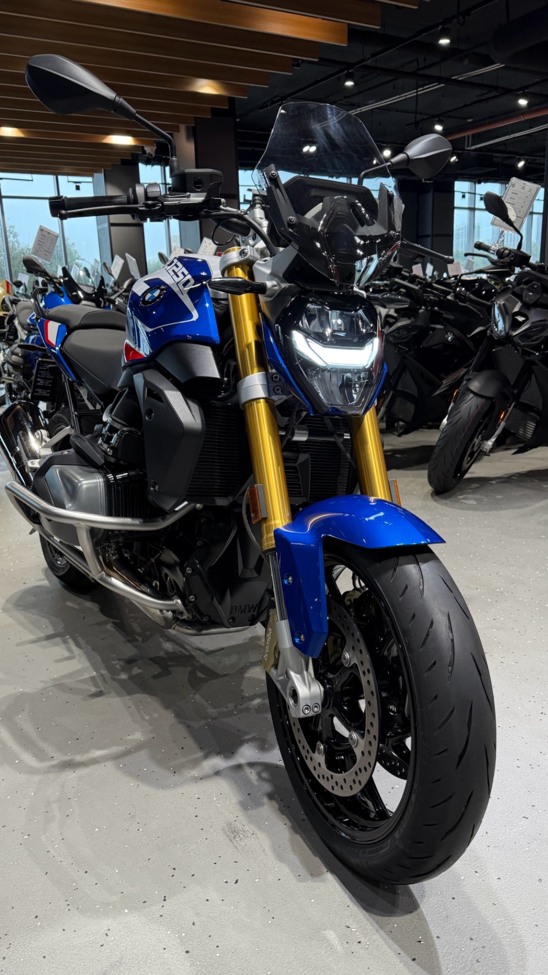 BMW R 1250 R (2022) VIN: WB10M7103P6G77403