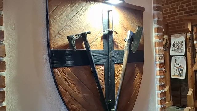 Калининград Часть  4 Замок Тапиау Кирха в Правдинске Железнодорожное