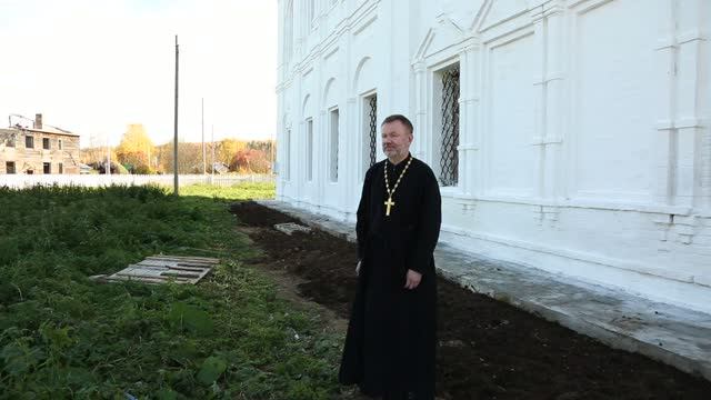 Иерей Владимир Левичев, настоятель Богоявленского храма в д.Ляли: 