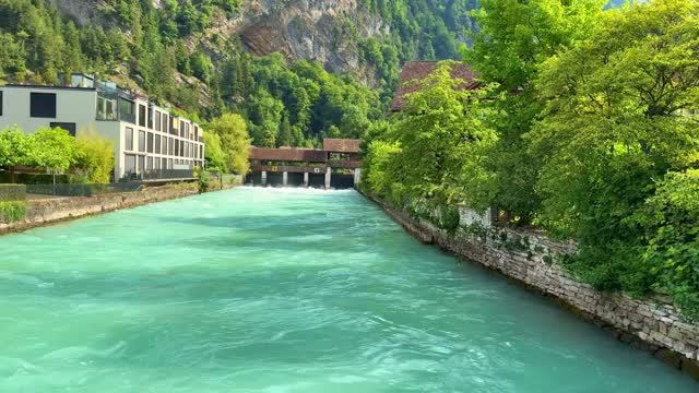 Сказочные пейзажи и прогулка по самым красивым горным деревням Швейцарии