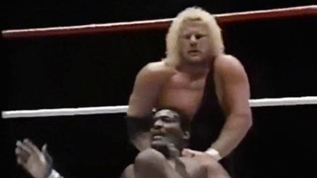 WWF Dr. D. David Schultz Vs Nigger S.D. Special Delivery Jones 1984.Доктор Д. Дэвид Шульц против нег