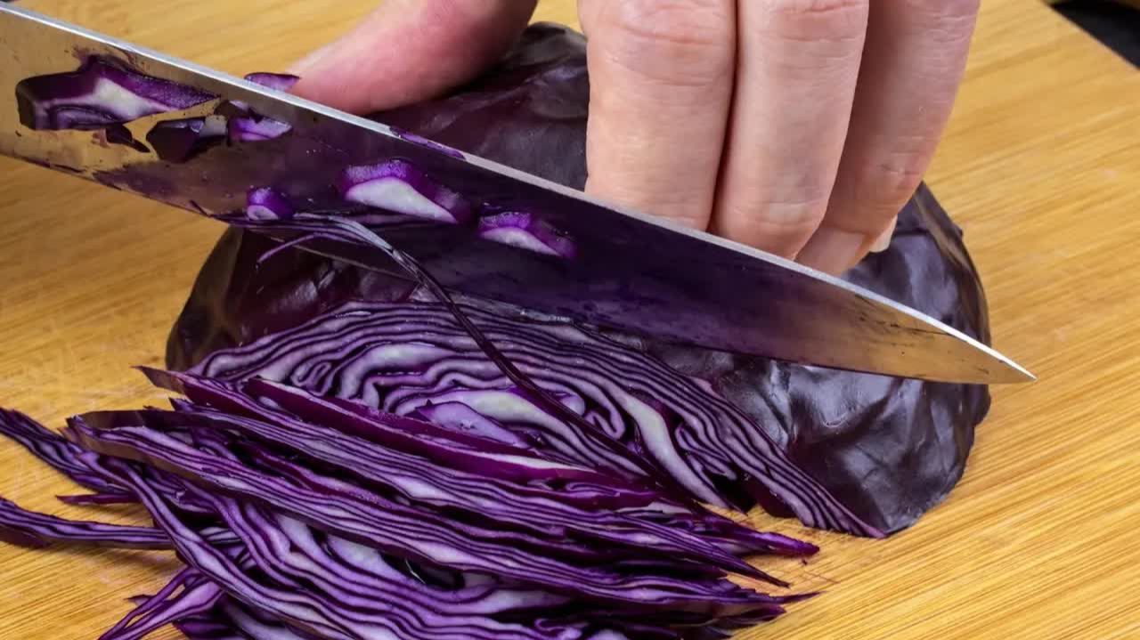 КОУЛ СЛОУ - легендарный американский салат из капусты! Очень простой и вкусный рецепт!