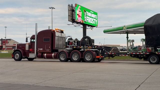 Легендарные американские тягачи на стоянке Iowa 80 в Уолкотте