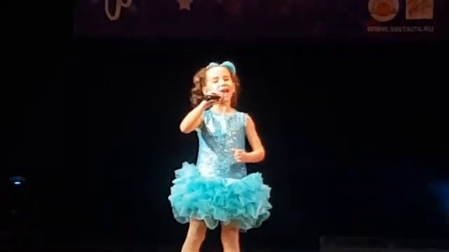 Алиса Силонова, 6лет. Звенит январская вьюга. Гран-при. ноябрь 2019. Студия Сила Звука.