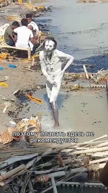 она объясняет
