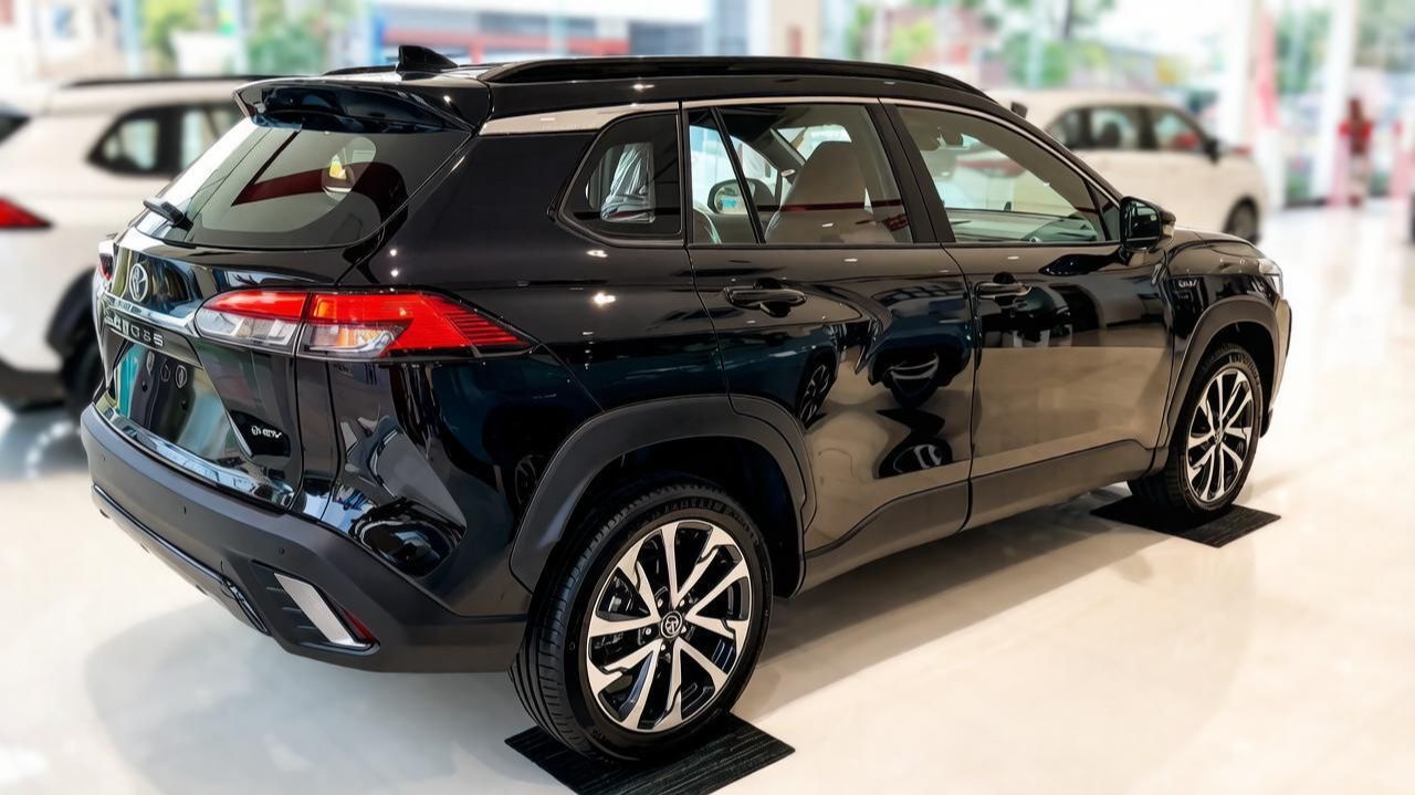 TOYOTA COROLLA CROSS 2026 года - 1.8 литра, 140 л.с. Обзор автомобилей Toyota