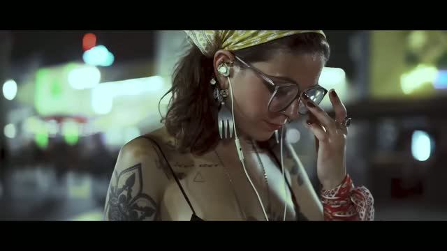 Silent Circle & Ken Laszlo - Touch In The Night & Hey Hey Guy