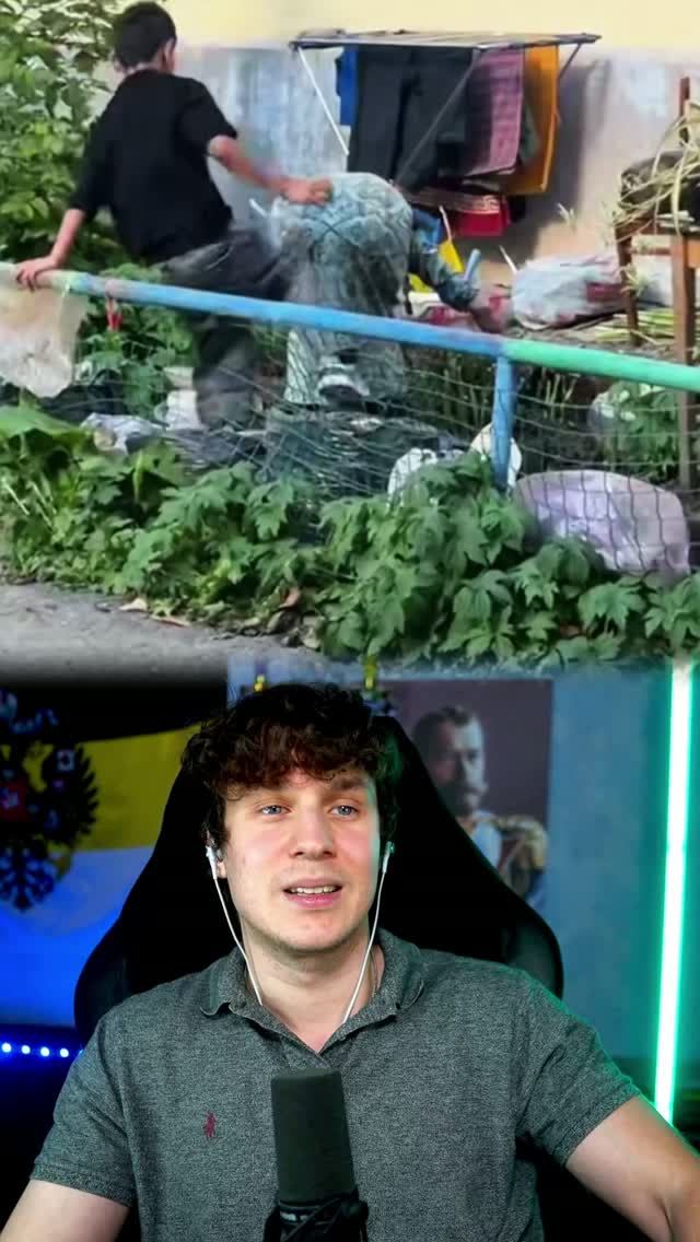Дитя и бабушка