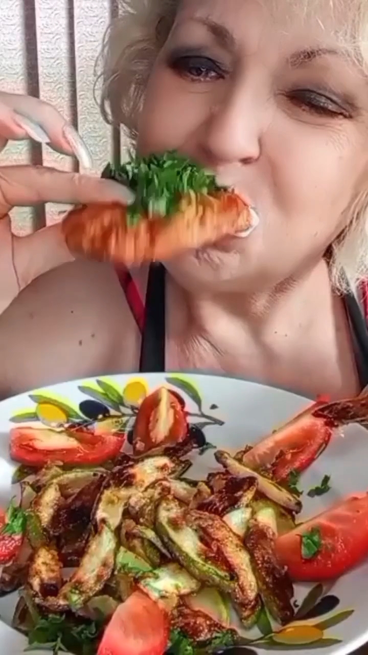 Мукбанг: Котлета с картошечкой