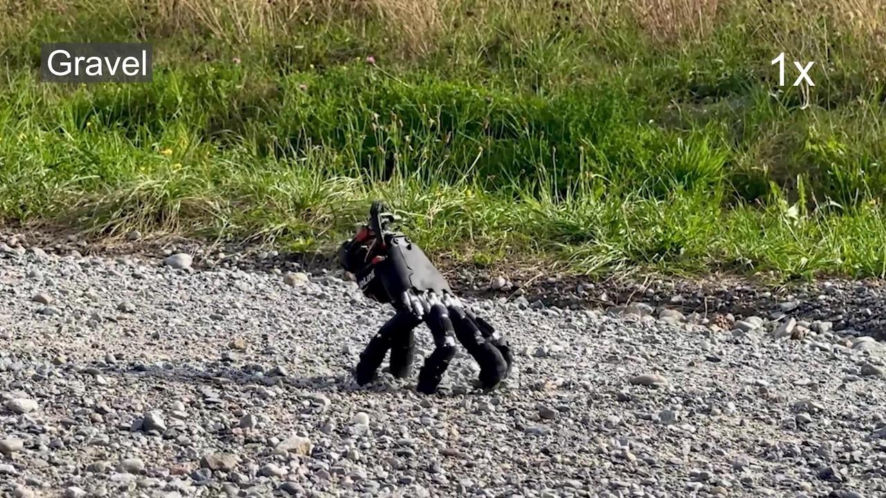 This Robotic Hand Walks On Its Fingertips