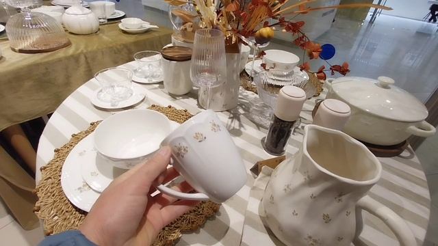 Оставили хозяйство. Мы уехали.