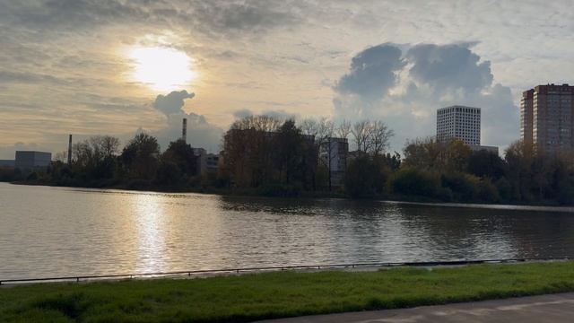 Осенняя прогулка — хорошей осени и тёплых дней! 🍂🍁