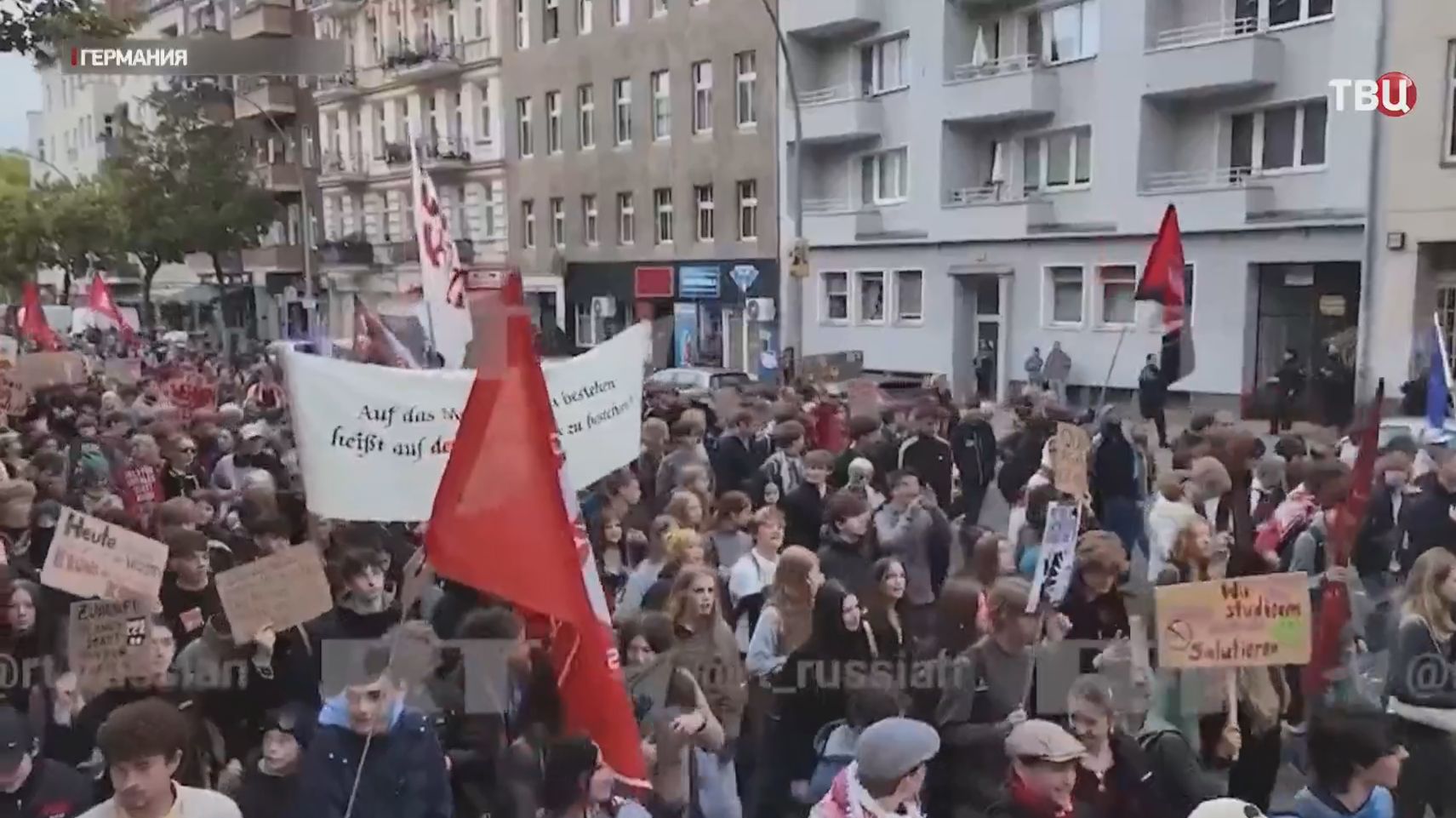 Германию охватила волна митингов против политики Мерца