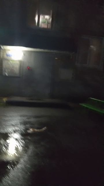 вторая часть скидываем бомбочки с пятого этажа