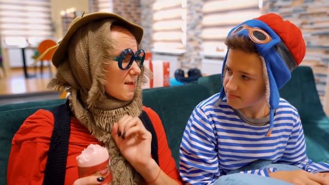 Бабуля в Деле! Самые Смешные Моменты с Бабушкой! Мы Семья - Лучшее!