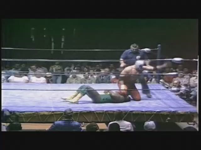 The Spoiler Vs Black Tom Jones.Спойлер против негра Тома Джонса.11DeadFace