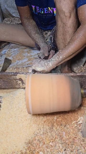 Экологичная ваза из корня пальмы арека: мастерство