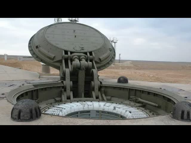ЗАПАД В УЖАСЕ: В РОССИИ ВОЗРОЖДАЮТ МЕРТВУЮ РУКУ ДЛЯ ОТВЕТНОГО ЯДЕРНОГО УДАРА