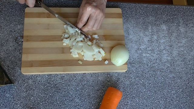 Рассыпчатая гречневая каша с овощами в мультиварке