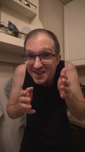 ЖЕНЬКА РИСУЕТ ЧИКЕН ГАН