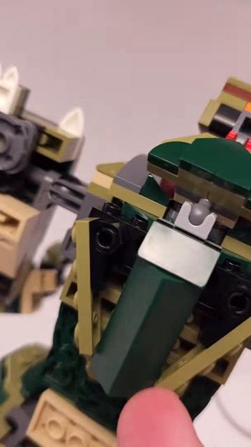 LEGO Creator Грозный рык (31151) против цветочной картины арт-декора (31390)