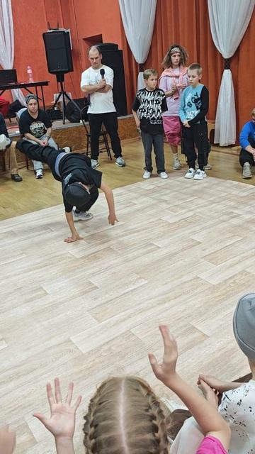Выдал как надо Bboy Sunlight