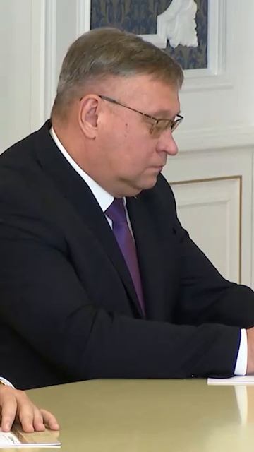 Лукашенко назначил нового министра в МАРТ  Я за вами долго наблюдаю!