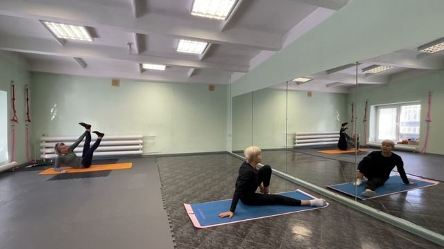 Тренировка 28.09.2026, партер, махи