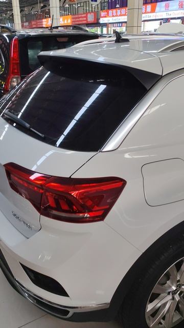 Сколько стоит VW T-Roc в Китае? Авторынок в Китае. Продавец озвучивает цены.