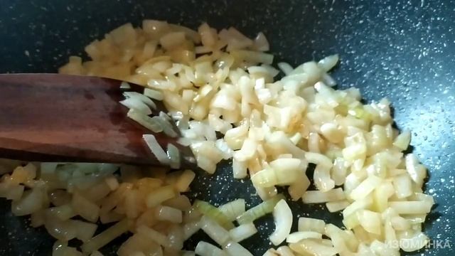 Макароны с говяжьей тушенкой.