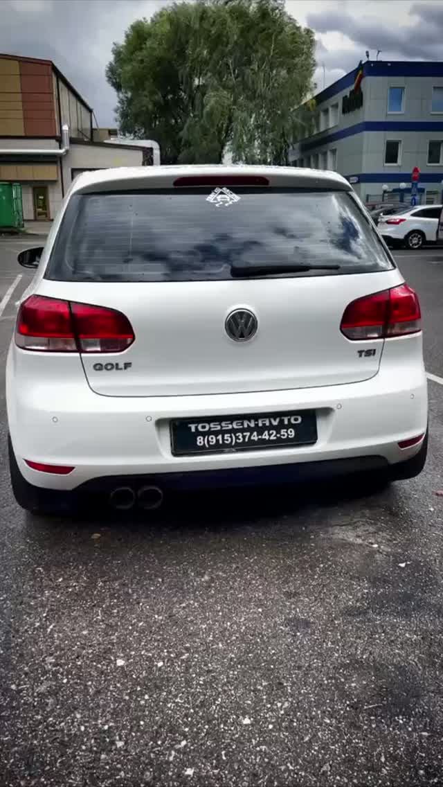 Volkswagen Golf 6 изготовление даун пайпа на 76-м диаметре, управляемый выхлоп .