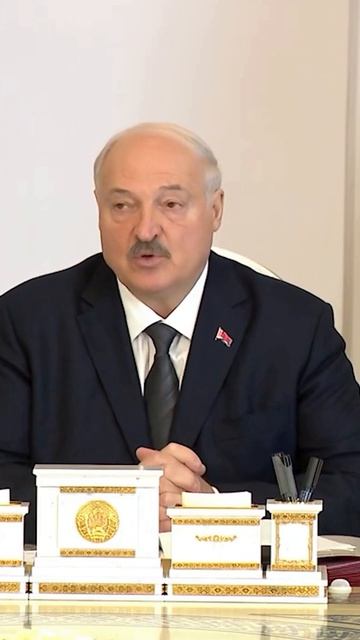 Лукашенко: Все мы своими корнями – крестьяне / Президент о роли городов в развитии сёл